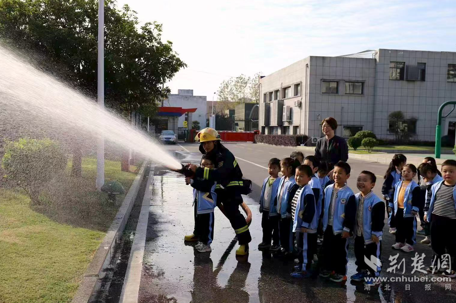 鄂州规范将加大校园消防宣传教育力度