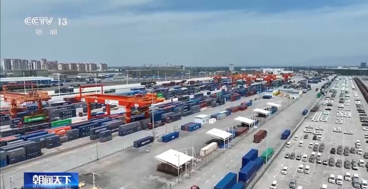 丨更密线路、更优服务、更高效率！新时代“钢铁驼队”正加速启程(图9)