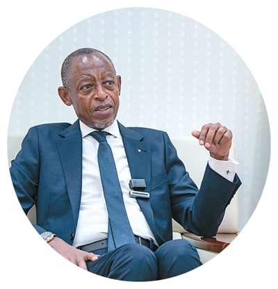 “从手提箱到集装箱,订单规模一路增长”(进