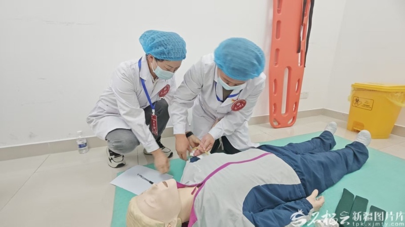 天山观察丨新疆乡村医生的“晋升”之路