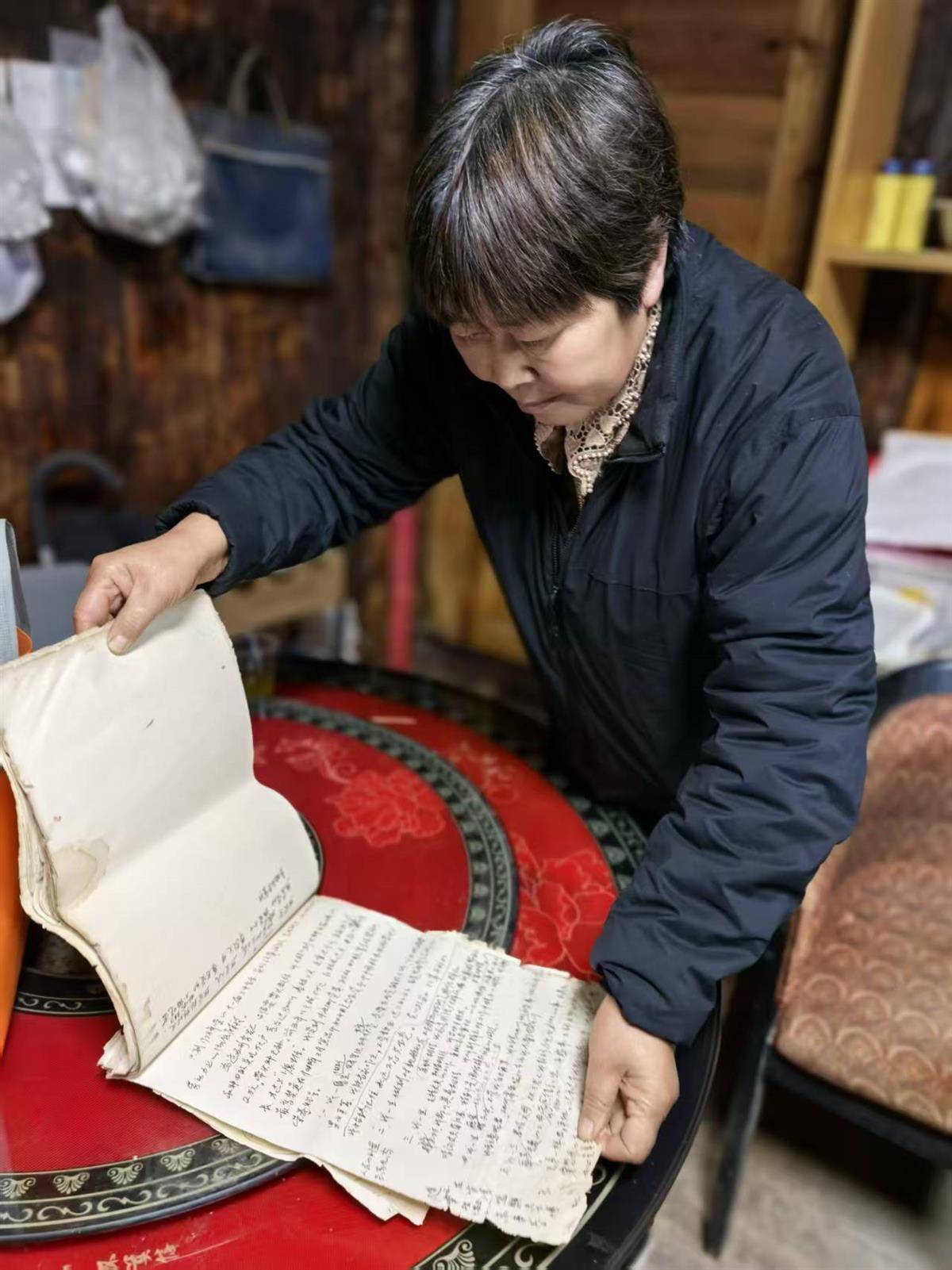 在罗冠章的日记里，初学者的初心总是熊熊燃烧