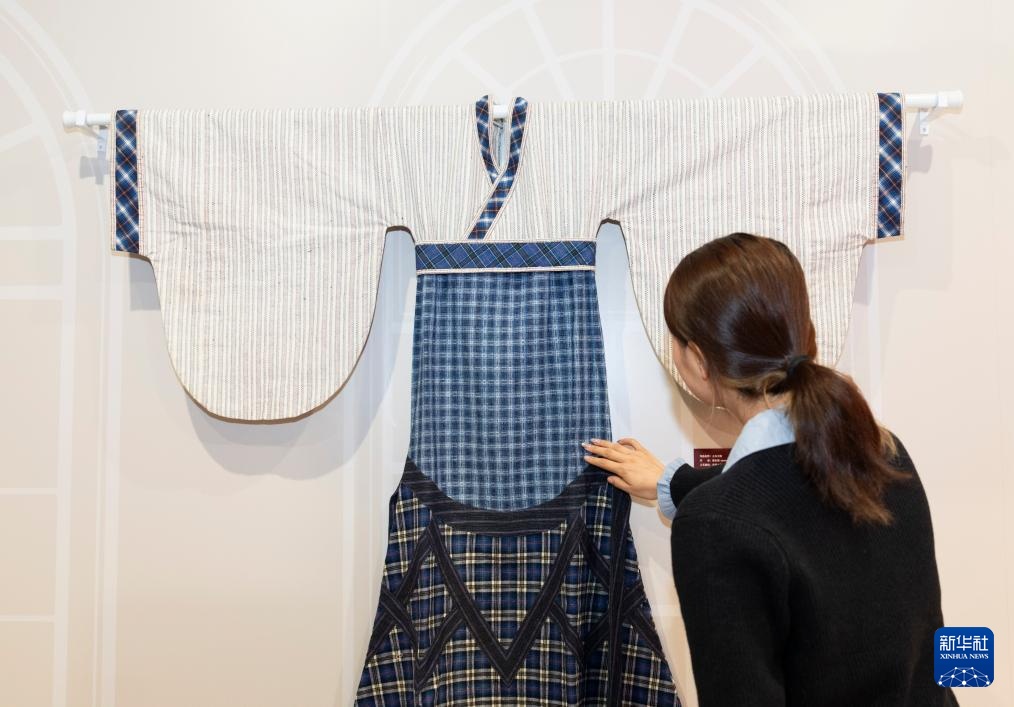 残疾人文化艺术作品展走进故宫