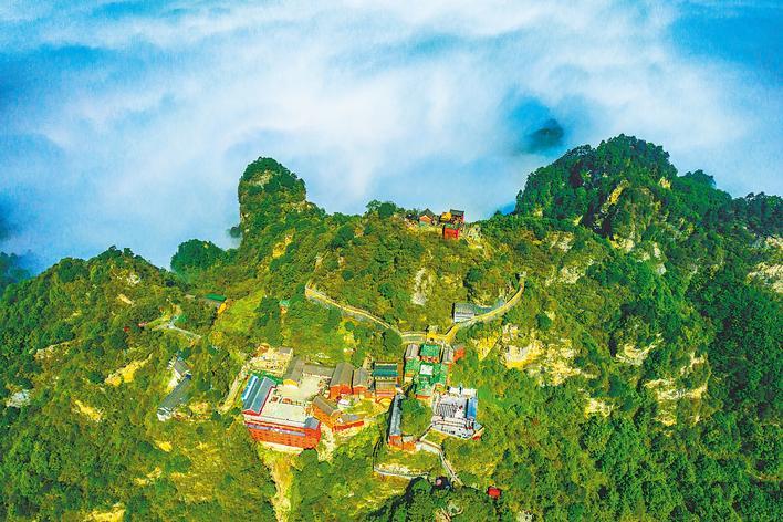 从全球游客角度提升晶珠吸引力