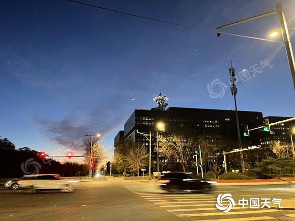 更高的温度和新的更低的温度！尽管今天北京白