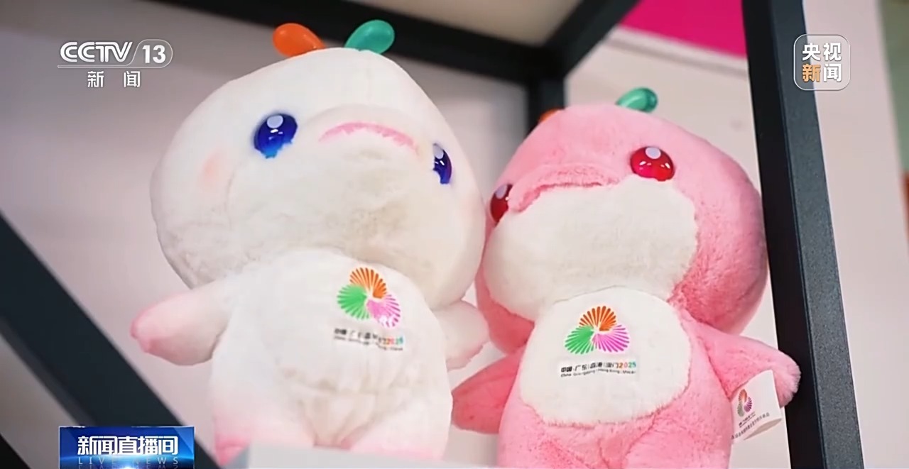 视频丨十五大吉祥物受欢迎，工厂加紧制作。