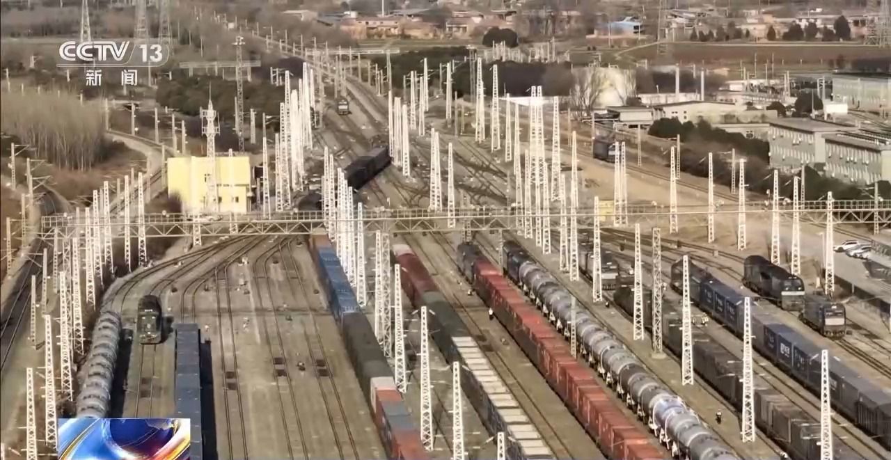 丨更密线路、更优服务、更高效率！新时代“钢铁驼队”正加速启程(图7)