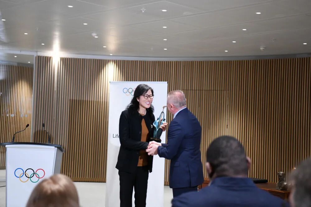 兰平荣获终身成就奖!