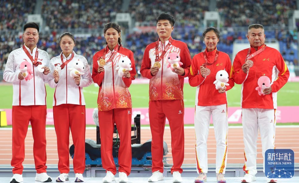 全运会｜李春辉夺得田径女子1500米冠军