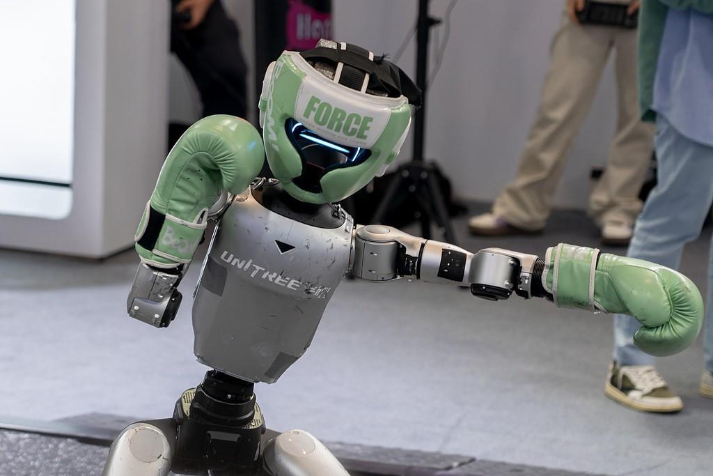 中国经济信心五年增长一倍多，“小巨人”助力中国制造业“强筋健骨”。