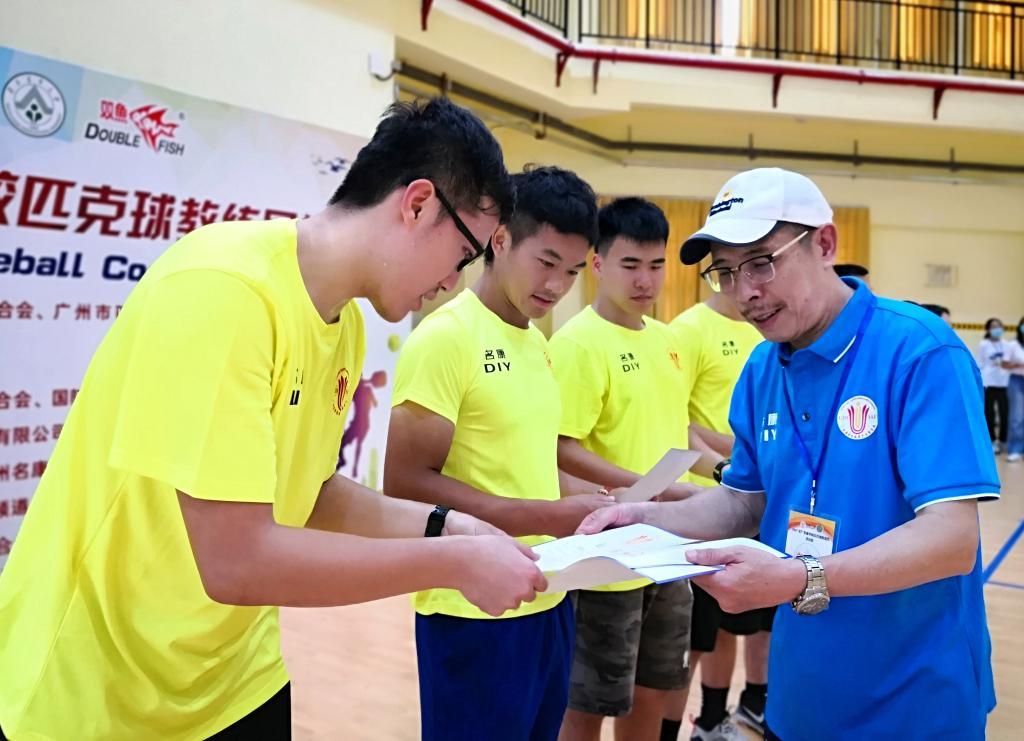 泡菜球为何成为一种潮流？——专访广州市泡菜