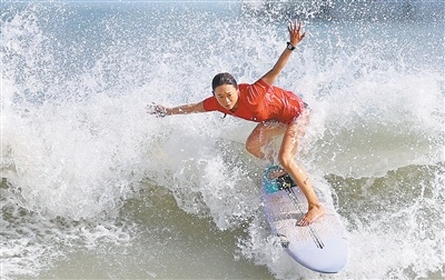 赛场内外都闪耀着青春的光芒