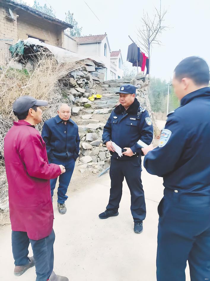 获得个人三等奖时，他总是说：“公事不能耽误