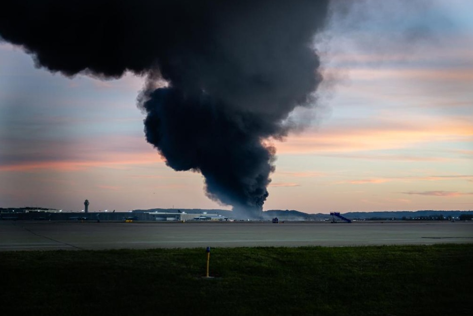 失事美国货机关键部位发现金属疲劳迹象