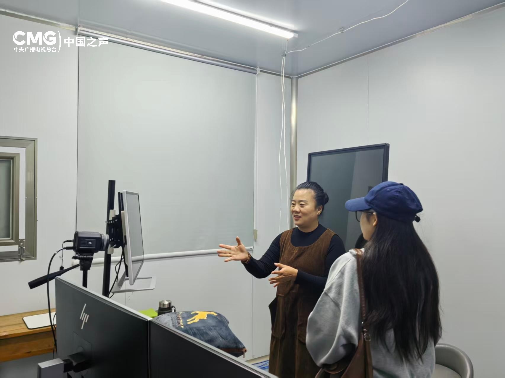 很快，一个“劝说者”潜