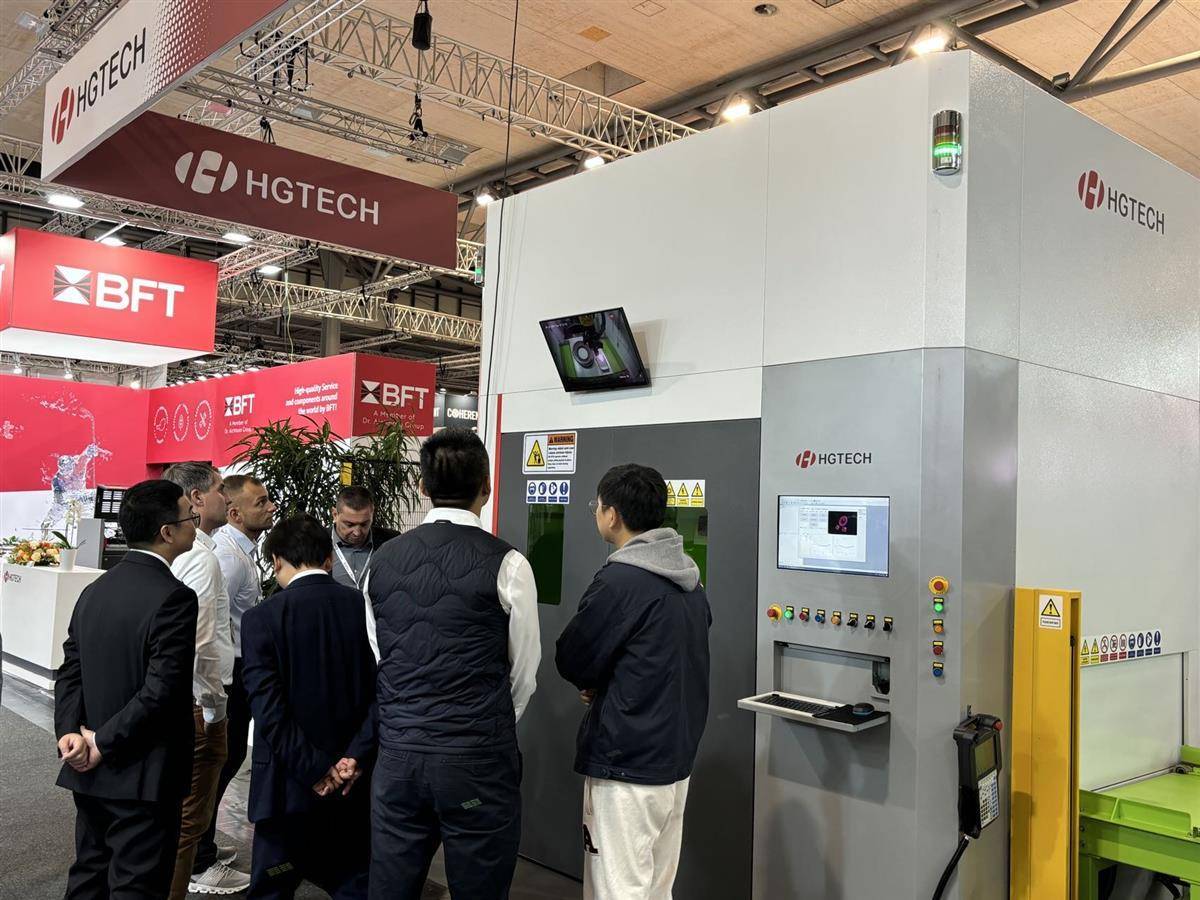 “终于能说走就走了！”华工科技157名海外业务人员持卡从销售到售后全链条快速响应(图3)