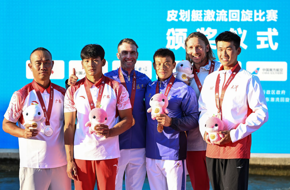 全国锦标赛︨权鑫夺得男子极限皮划艇/皮划艇激