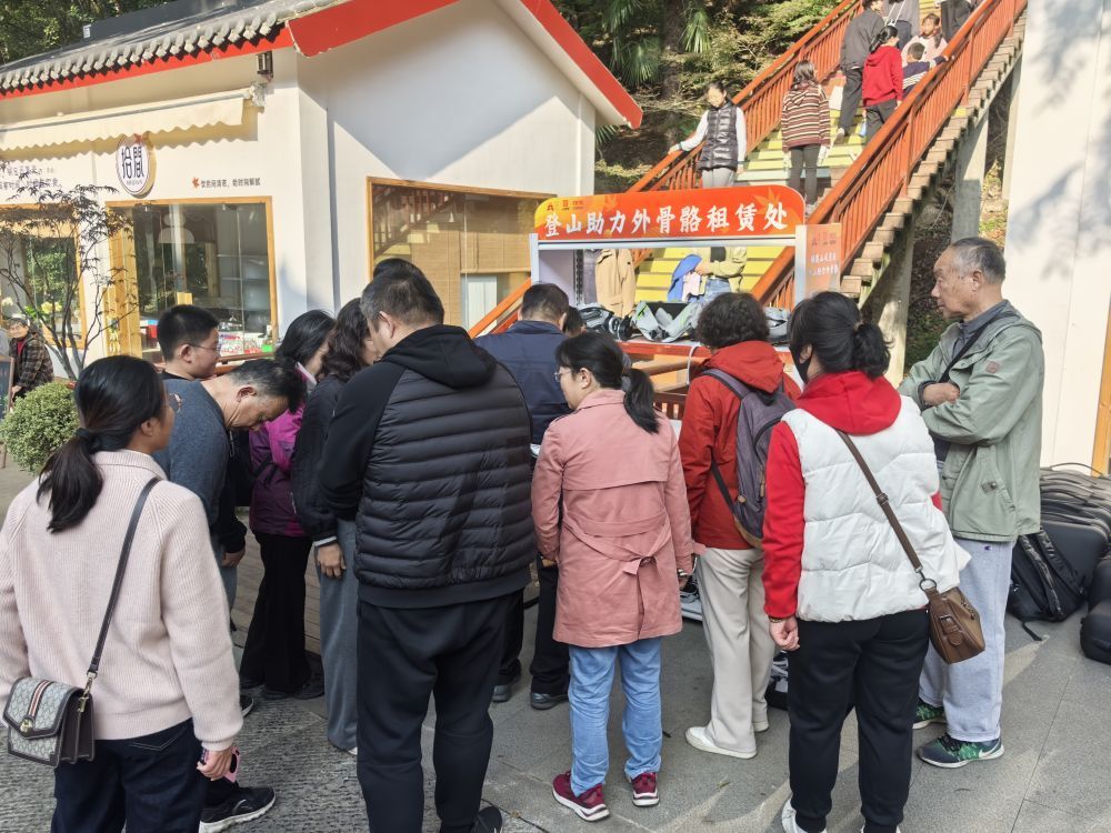 生活观察｜外骨骼机器人怎样安全走入寻常百姓家？(图2)