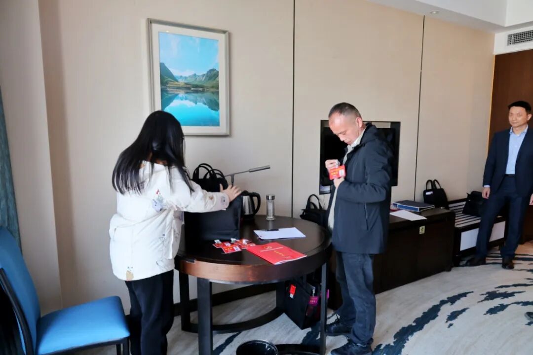 翻译错误：解析值时遇到意外字符：<。路径