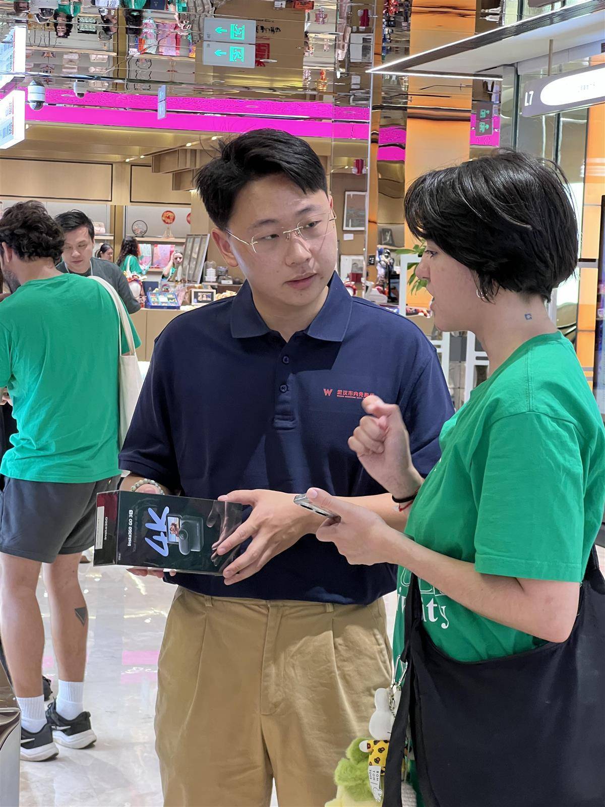 小米手机、运动相机、智能手表……老外为啥偏爱中国的电子产品