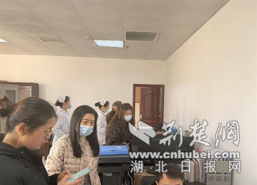 钟祥人社创新服务模式 变“窗口办理”为“场景赋能”