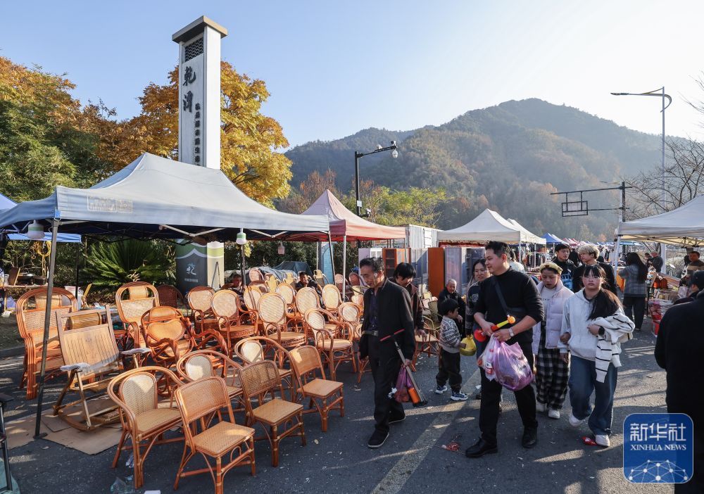 浙江建德：迎新年乡村赶大集