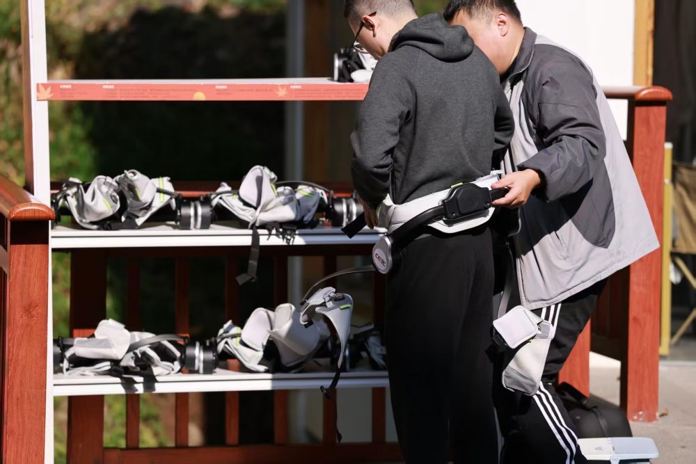 生活观察｜外骨骼机器人怎样安全走入寻常百姓家？(图4)