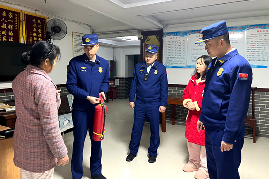 ��ʯ��ɽ�������ٱ���չ�ص�ص�ҹ�������