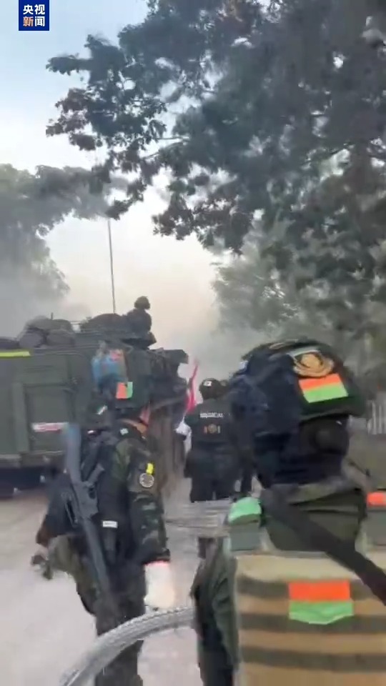 泰柬边境冲突：交战持续 双方超50万边境居民撤离