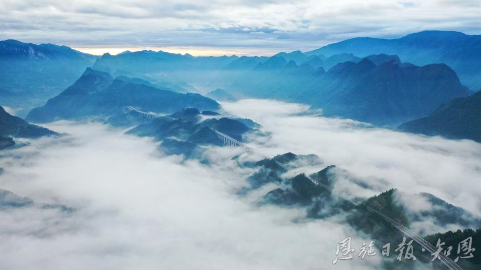 一路一镇：“两高”描绘