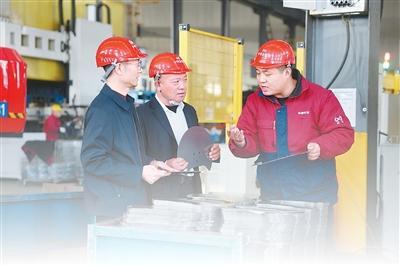 人民日报记者前往5个地点进行调查，了解党员干