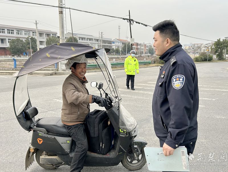 红安县花家河市开展为期三个月的道路安