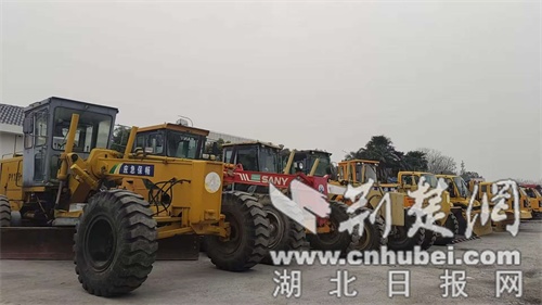 长京高速备战寒潮：投入融雪剂2117吨，83辆融雪