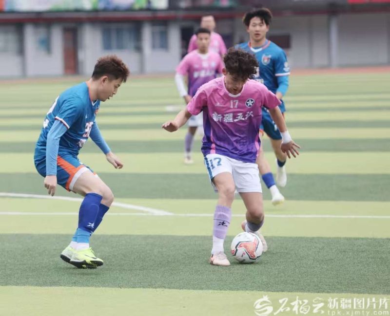 构建中国人浓浓的共同体意识丨3000公里足球约会