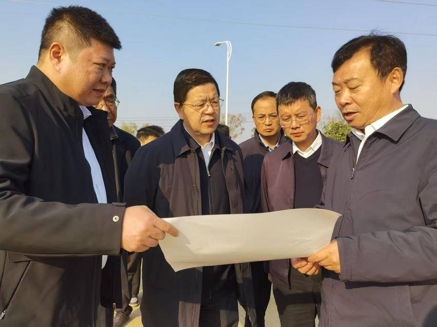 云梦:调研水环境及企业涉气治理 推动生态保护与经济发展双赢