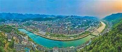 水清，岸绿，风景秀丽。记忆中的赤水河又回来了