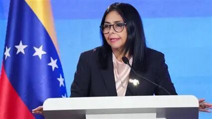 委内瑞拉副总统罗德里格斯就任总统权力