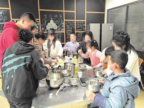 以烘焙为媒 以爱心为桥 她为“星星的孩子”搭建成长之路