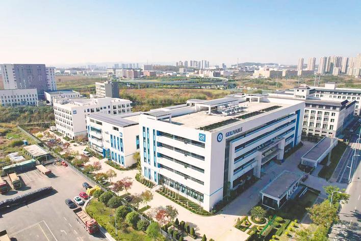 就近拿地建厂，这些“毕业生”为何毕业不离园？
