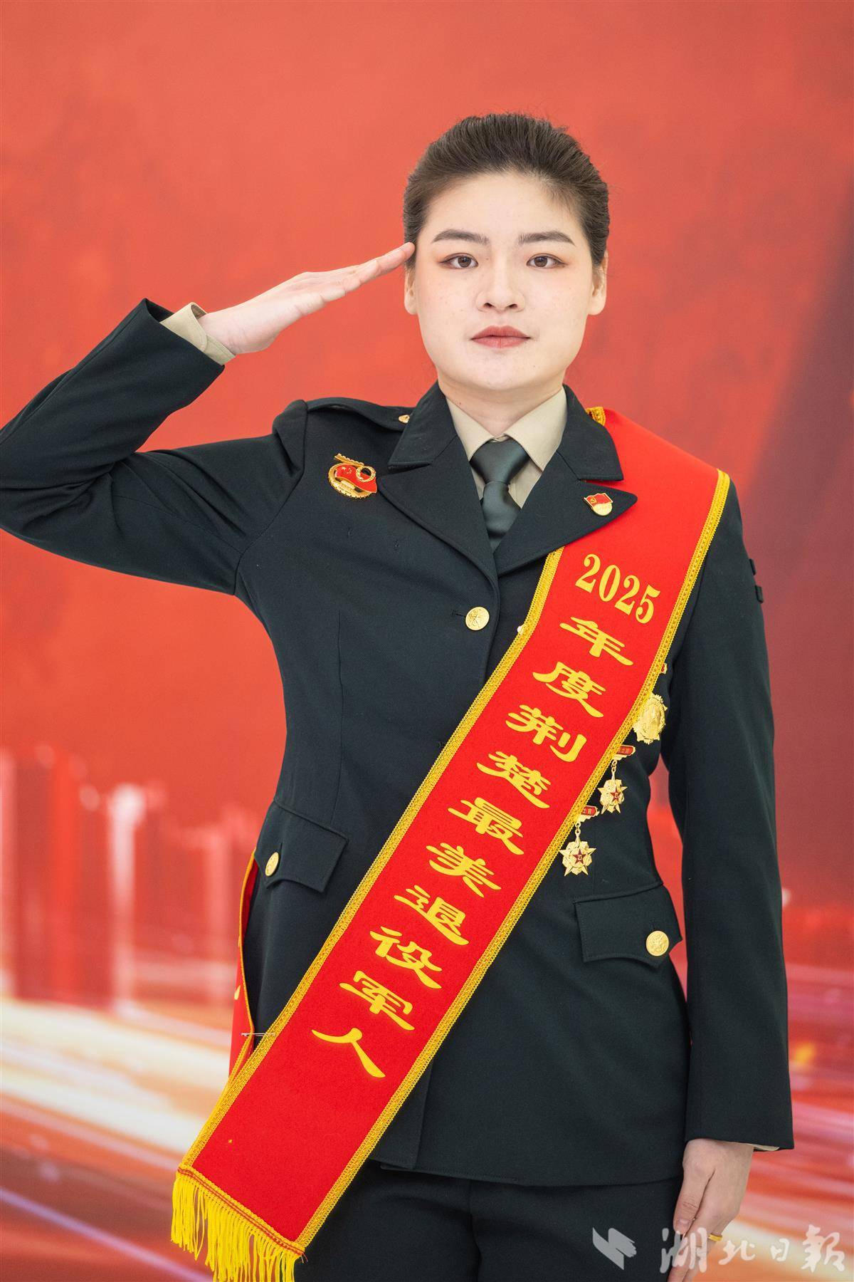  2025年度“荆楚最美退役军人”：“铿锵玫瑰”袁荃