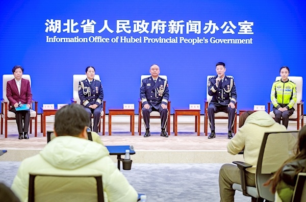 在最平凡的岗位上 做“最放心不下”的事 2025荆楚最美基层民警揭晓