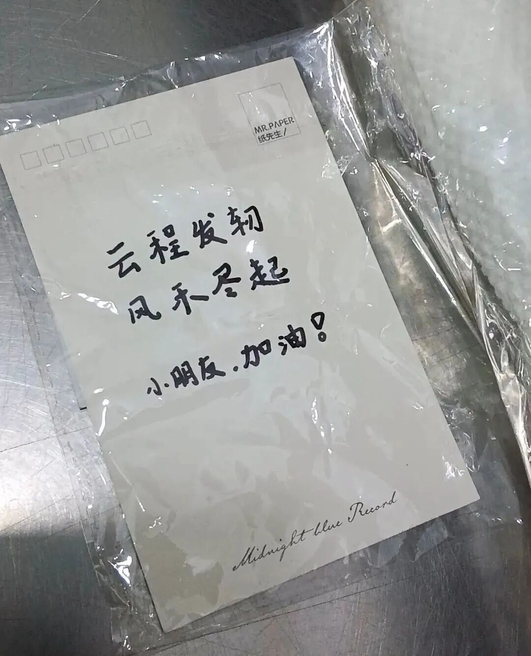 罗雨欣（女大学生），剪掉37厘米长发……