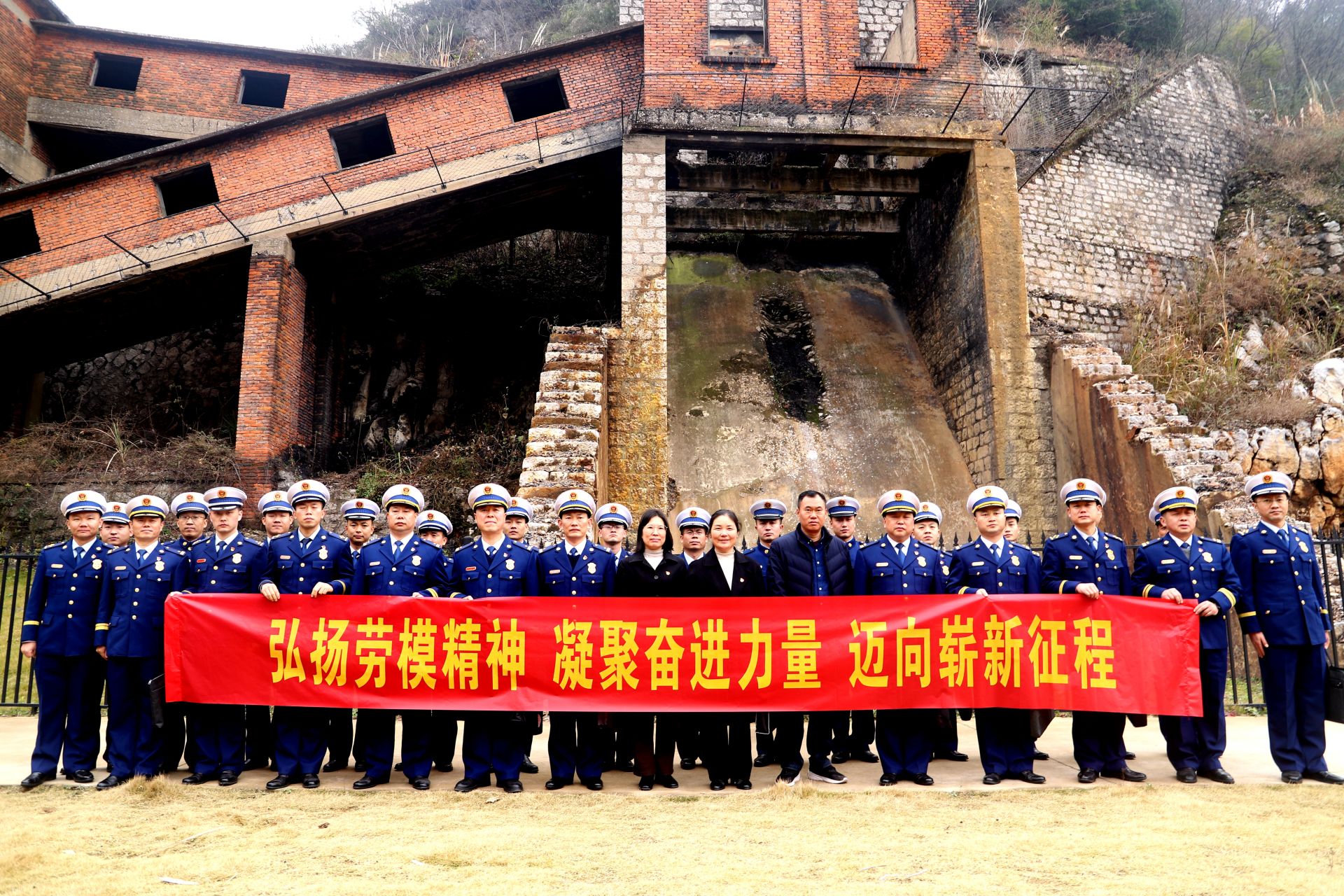 荆州市消防救援支队深度打造“新年第一课”党课品牌
