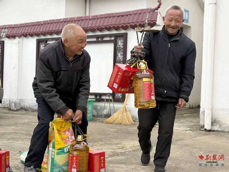 情系桑梓，英山一企业家持续反哺家乡