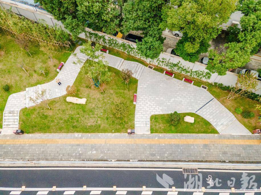 建筑垃圾“就地重生”，弃渣场变成诗意口袋公园
