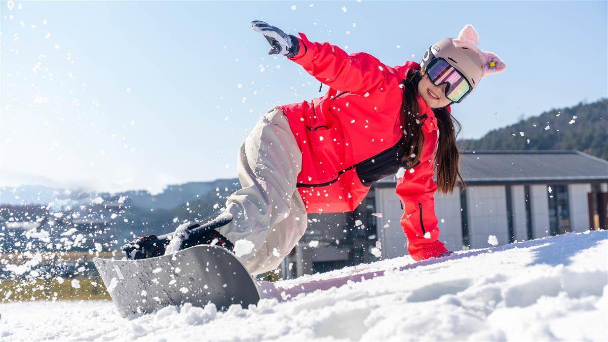  新增夜滑、雪地摩托等30余种项目  宜昌这里能装下6000名滑雪者