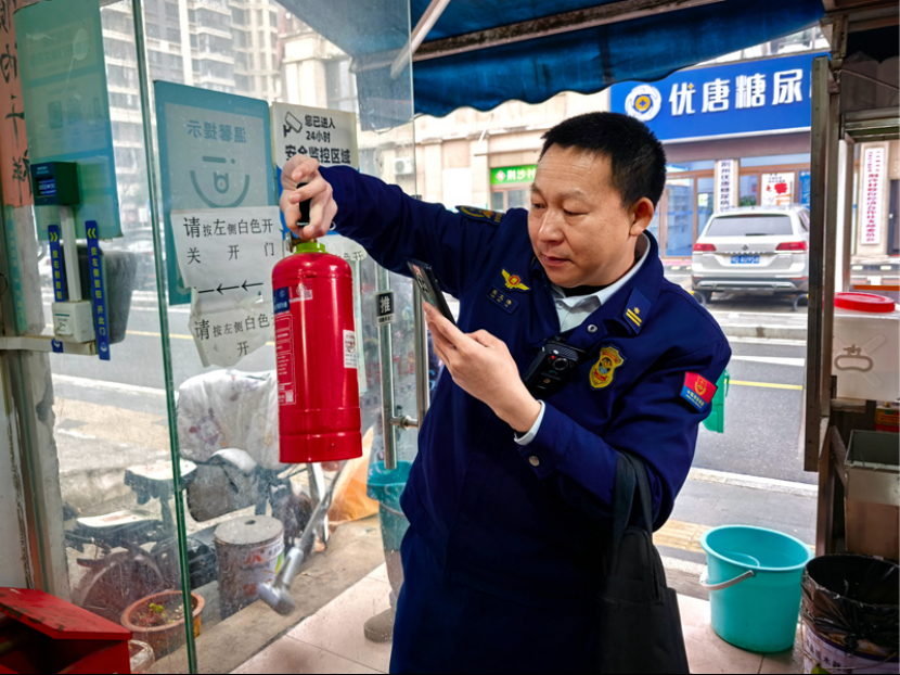 沙市区开展农贸市场周边九小场所消防专项检查