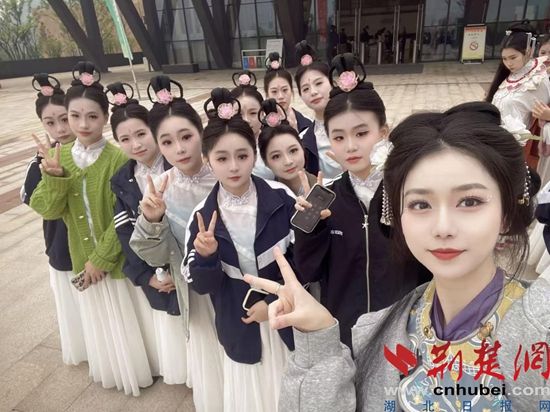  大冶这位老师以舞蹈为翼，让每个中职生都能被看见