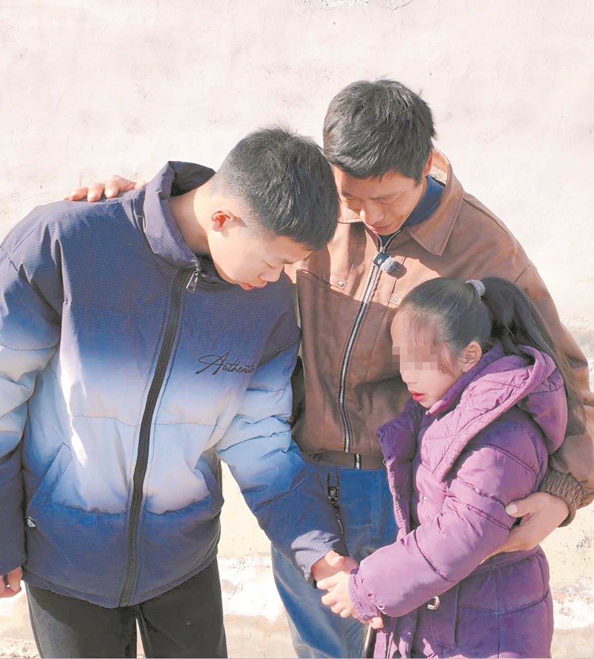 “被爱心滋养过的孩子，总会把温暖传递下去” 沙洋受助少年水塘中托起7岁生命