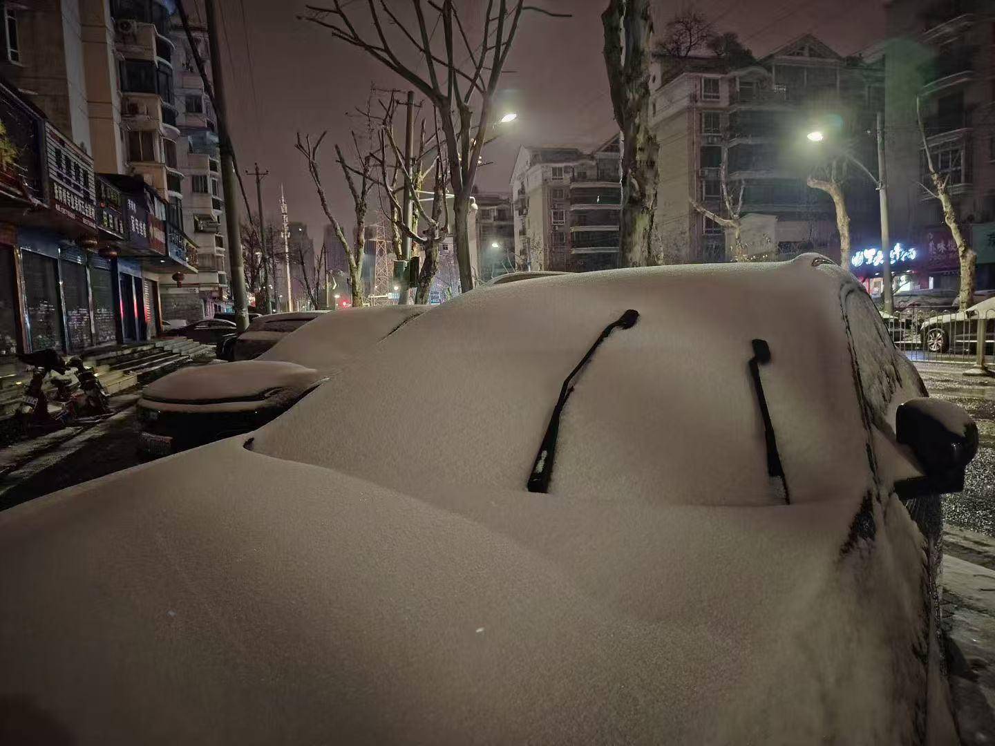 美翻了！今早的武汉，是白色的
