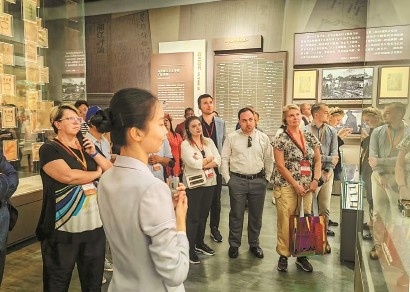 在上海认识中国：中共一大纪念馆去年接待外国